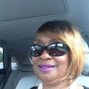 Meet your Posher, Deborah